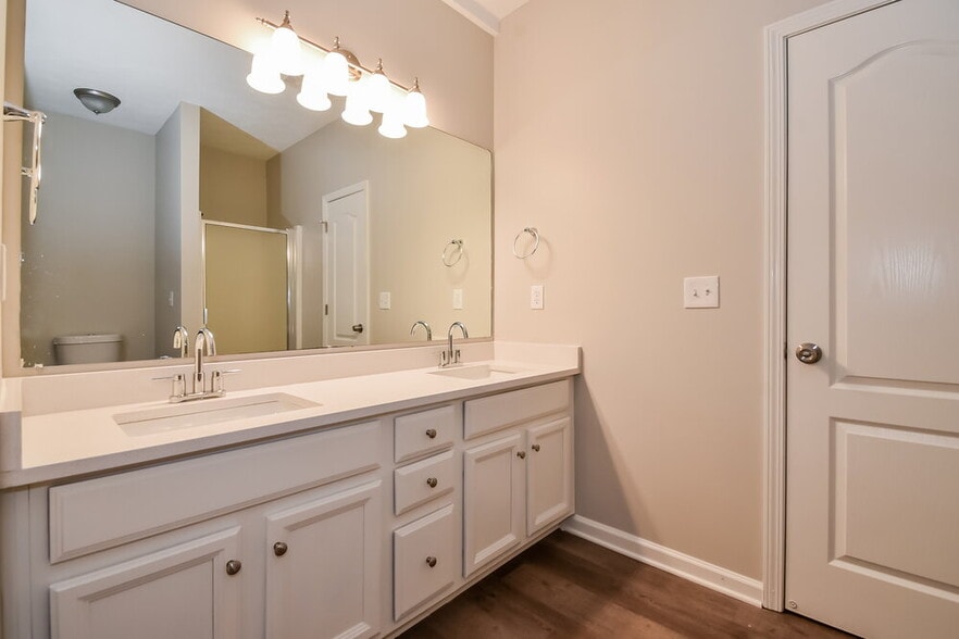 Building Photo - 7074 Littlebrook Way