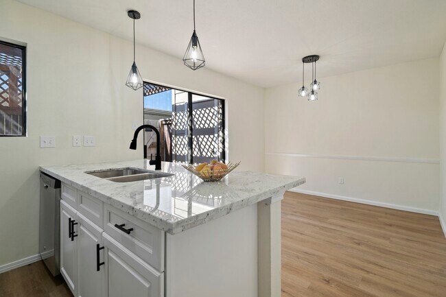 Building Photo - 2120 Wilcrest Dr