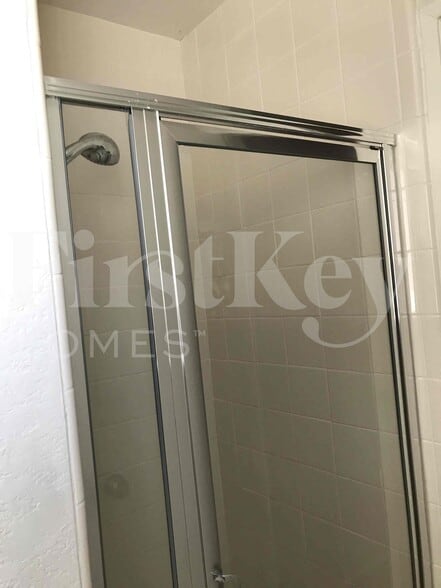 Building Photo - 1810 Renada Cir