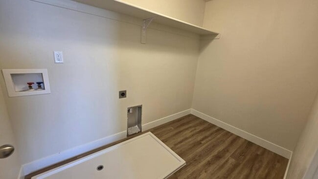 Building Photo - 1108 W 600 S