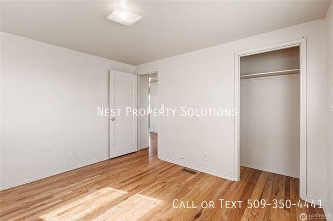 Building Photo - 129 G St SE