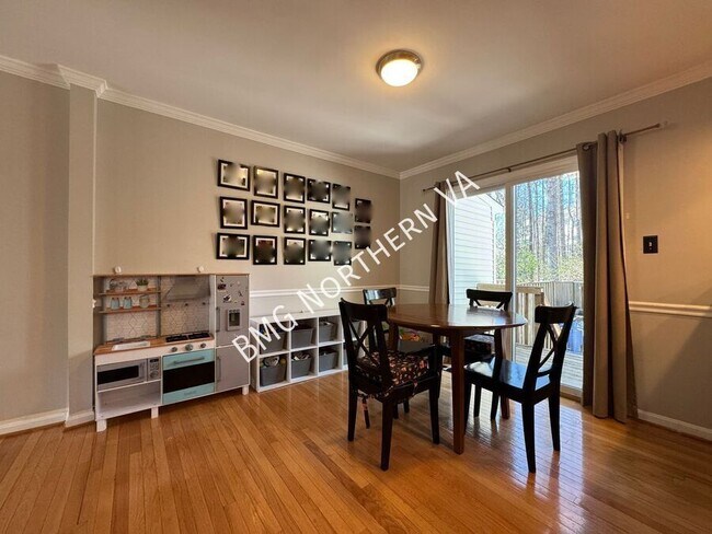 Building Photo - 6038 Rockton Ct