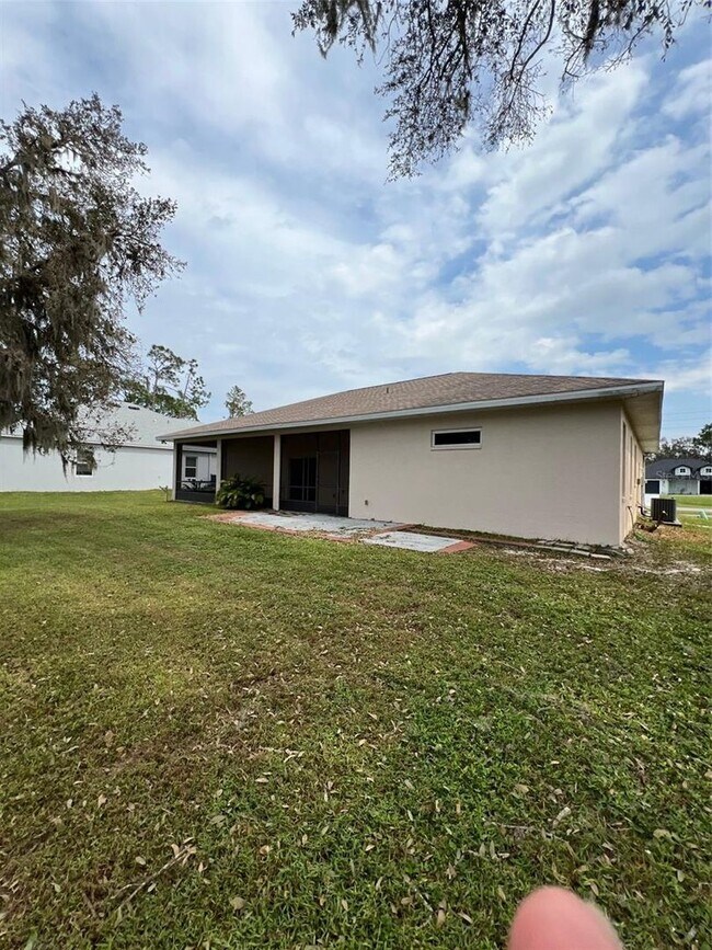 Building Photo - North Port home