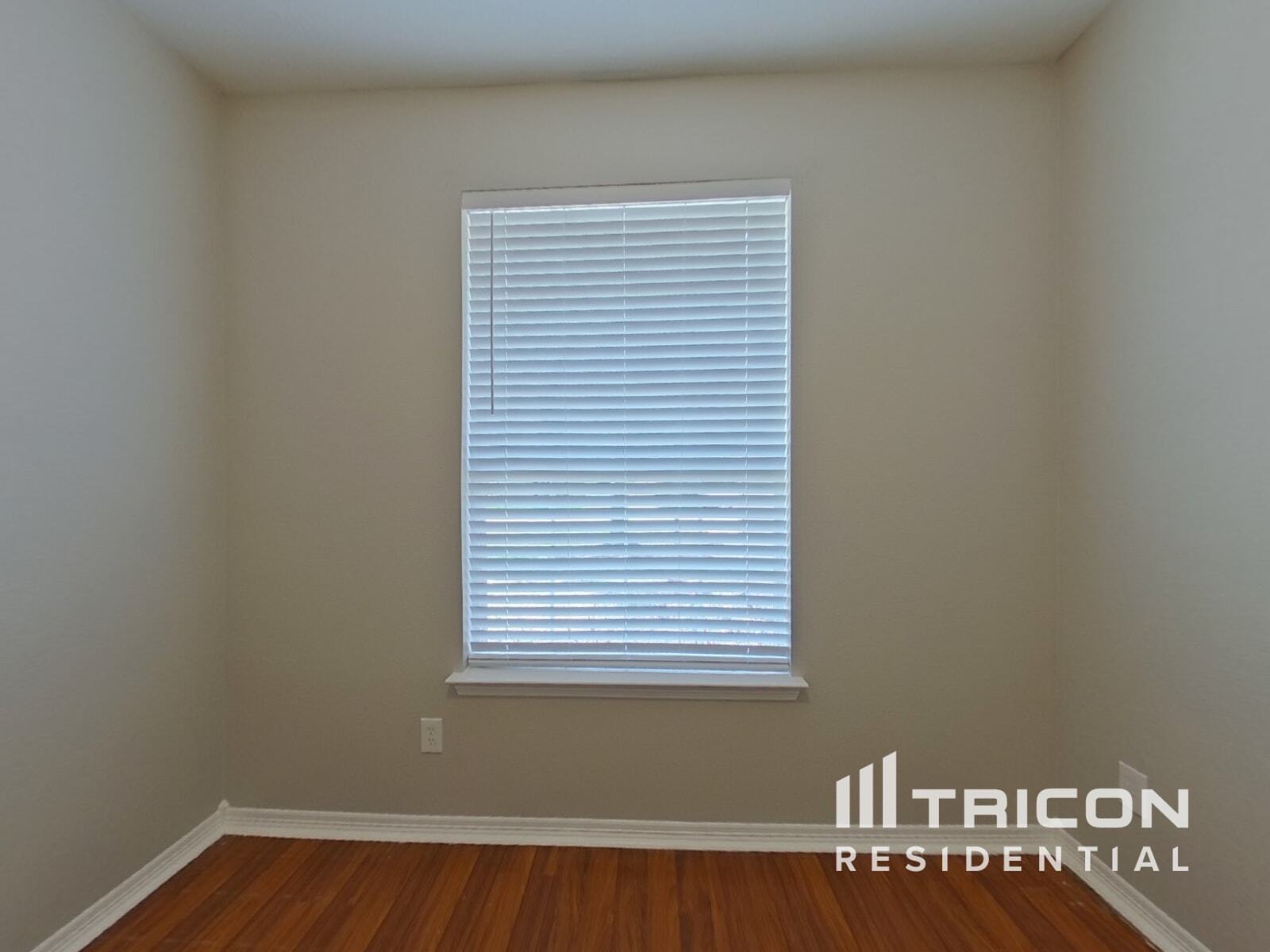 Building Photo - 28818 Hidden Cove Dr