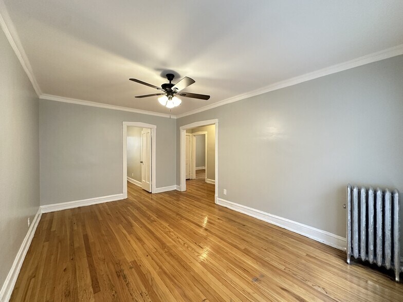 Building Photo - 4826 N Avers Ave