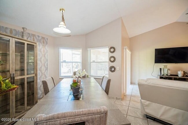 Building Photo - 437 Ward Rd SW