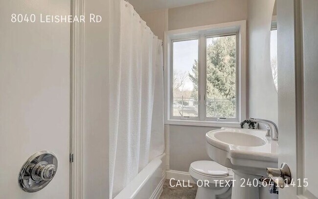 Building Photo - 8040 Leishear Rd