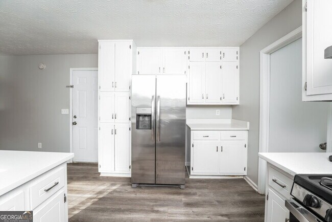 Building Photo - 2678 Porter Dr