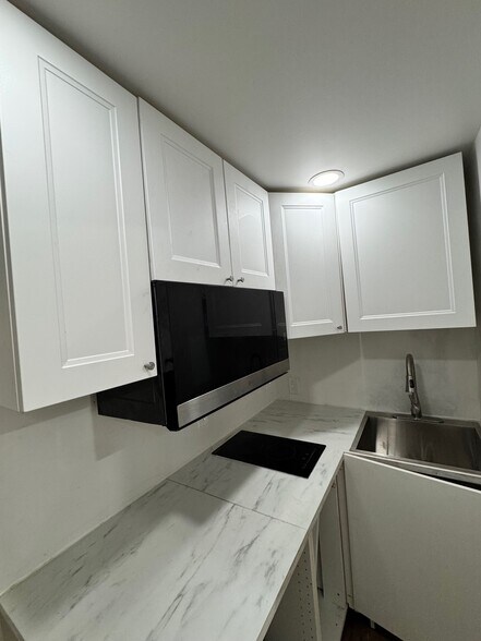 Building Photo - 10848 Scotsman Way