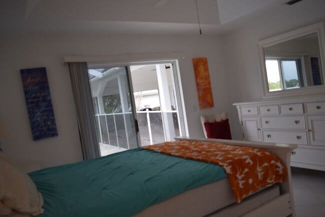 Building Photo - Fully furnished 3 bedroom 3 Bath POOL home in Sandpiper Bay