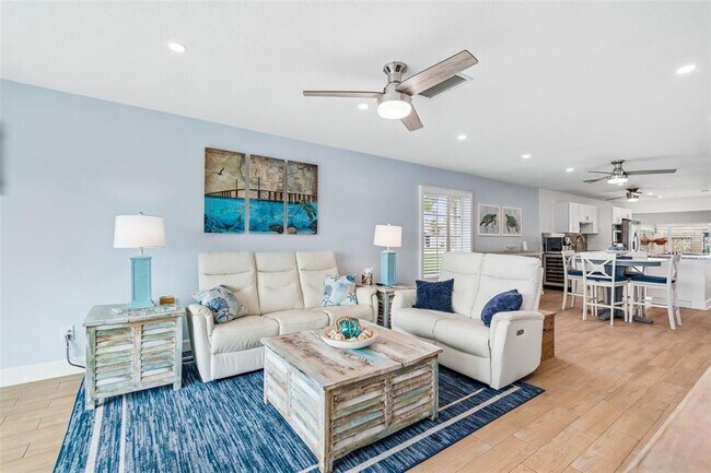 Building Photo - 392 Boca Ciega Point Blvd N