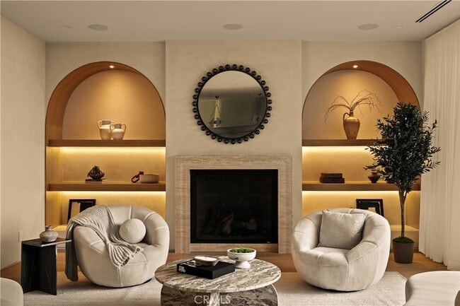 Building Photo - 5006 Enfield Ave