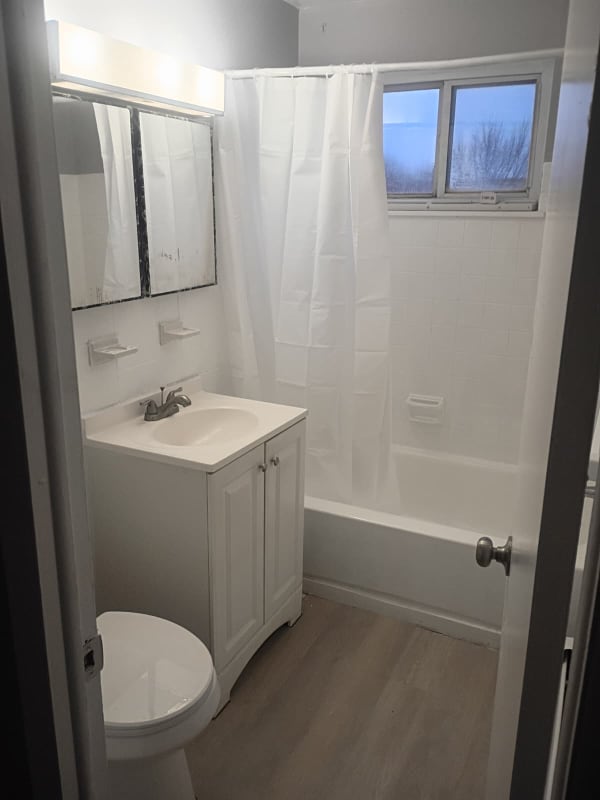 Building Photo - 13540 Superior Rd