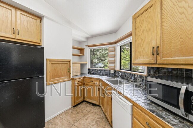 Building Photo - 1410 Inverrary Way