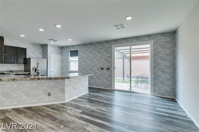 Building Photo - 5475 Ordesa Valley Rd