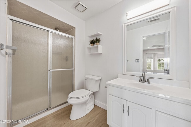 Building Photo - 186 Tulip Ln