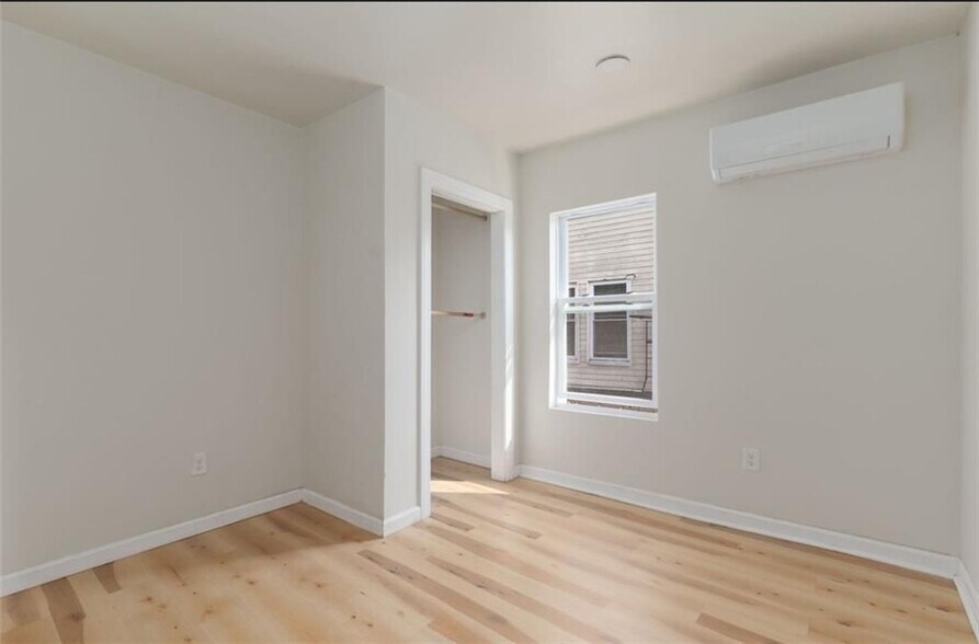 Building Photo - 460 Smithfield Ave