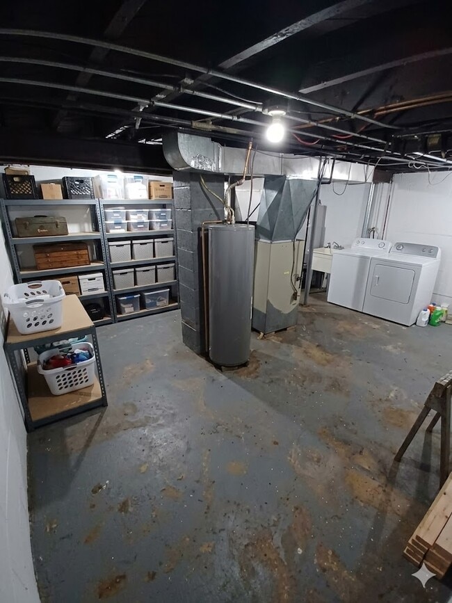 Building Photo - 1413 Labelle Ave