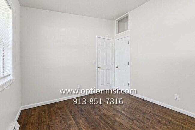 Building Photo - Cimarron Beauty- TRUE 4 bedroom, 2 bath, 1 car garage