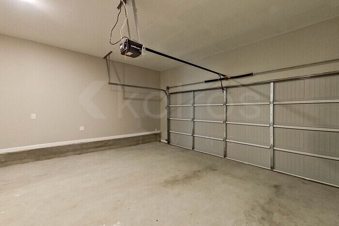 Building Photo - 215 Orchard Ln