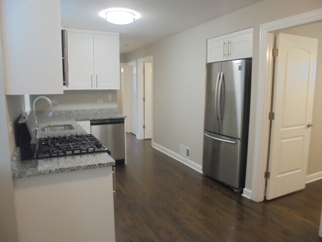 Building Photo - 7609 W 63rd Pl