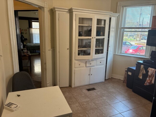 Building Photo - 319