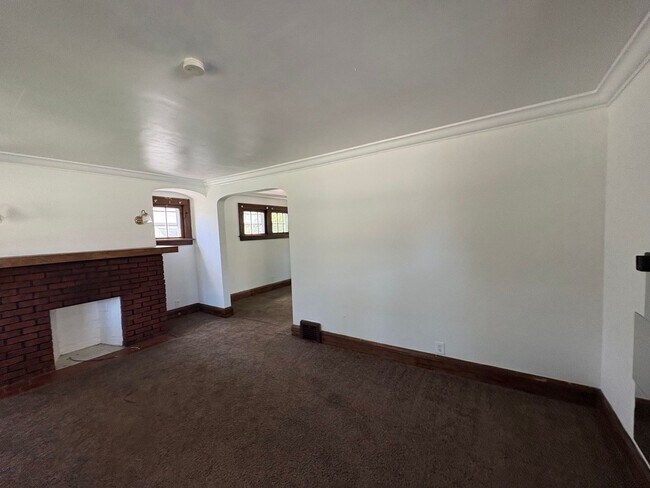Building Photo - 5052 E 88th St