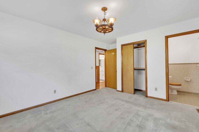 Building Photo - 509 Mathes Ct