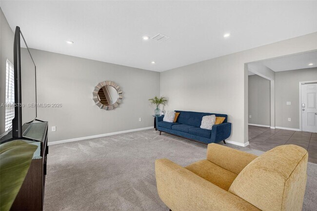 Building Photo - 220 Raspberry Rd