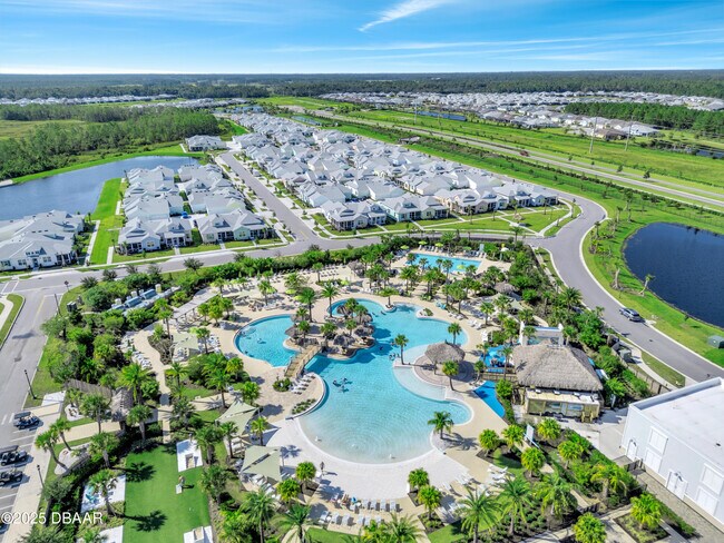 Building Photo - 215 Summertime Pl