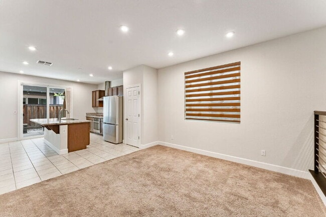 Building Photo - 4216 Doug Fir Ln