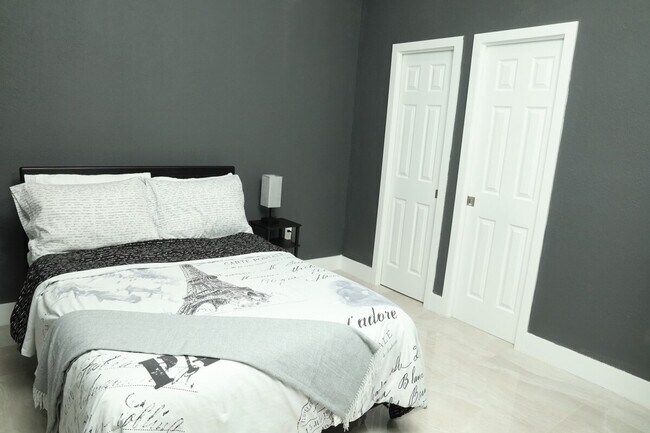 Building Photo - 14758 SW 39th Terrace