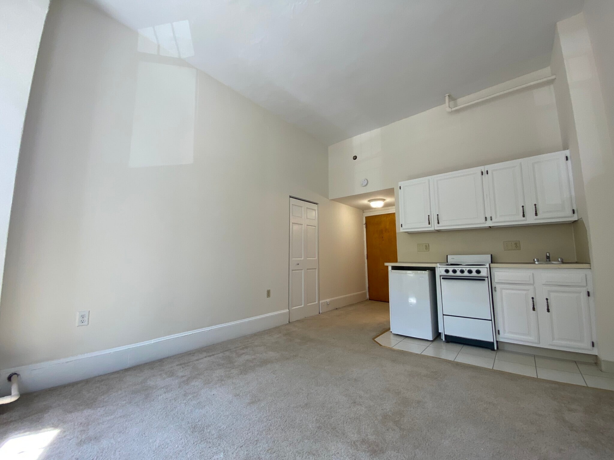 Building Photo - 1223 Beacon St