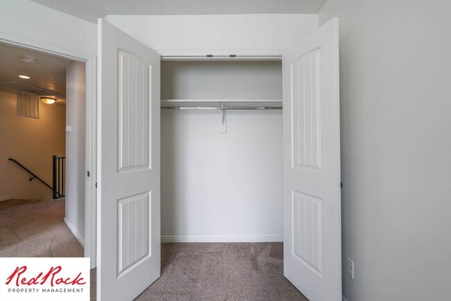 Building Photo - 3 Bedroom Townhome in Prime St. George Location