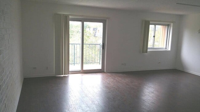 Building Photo - 3220 Sanders Rd