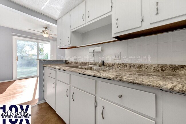 Building Photo - 3069 Rotunda Ct S