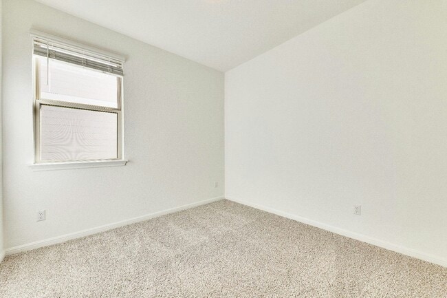 Building Photo - 6901 Smarty Jones Ln