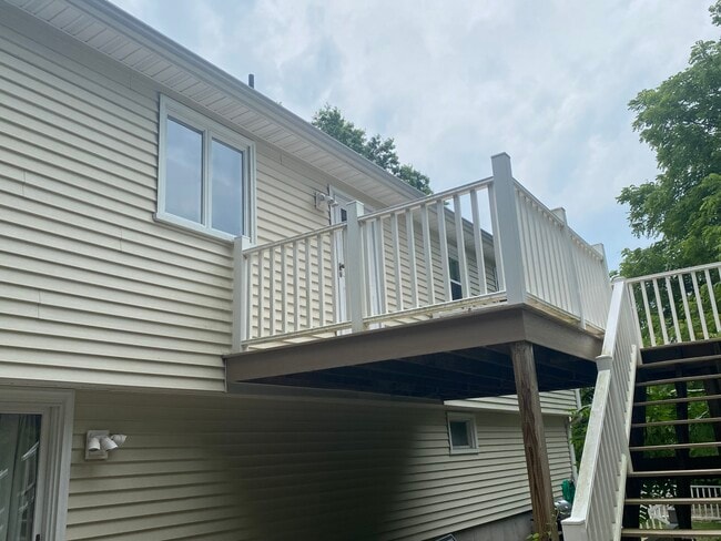 Building Photo - 161 Sleeping Giant Dr