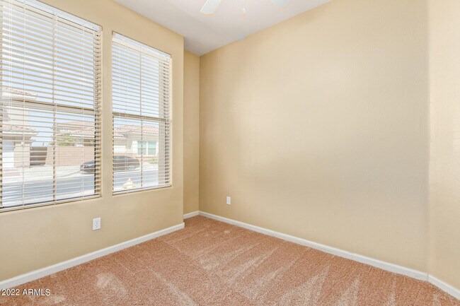 Building Photo - 13569 W Cypress St