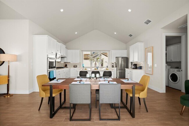 Building Photo - 8810 Bestride Bend