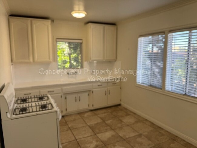 Building Photo - 9855 1/2 Arkansas St