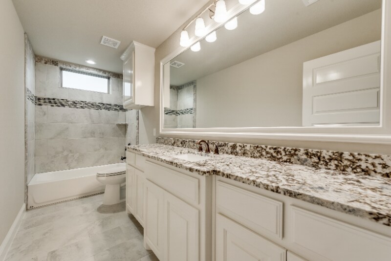 Building Photo - 8140 Money Ln