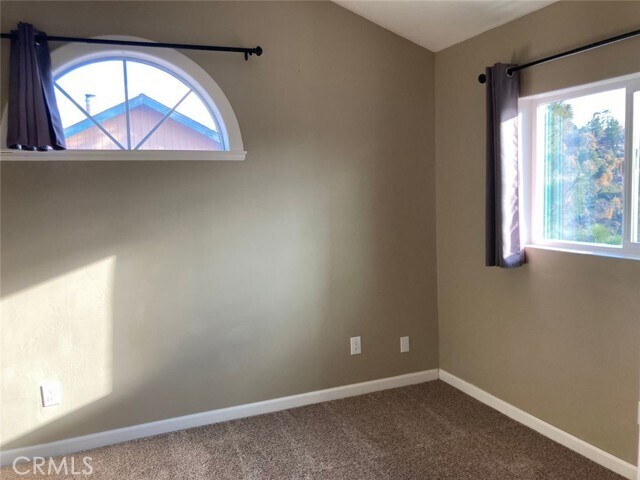 Building Photo - 1620 Edgecliff Dr