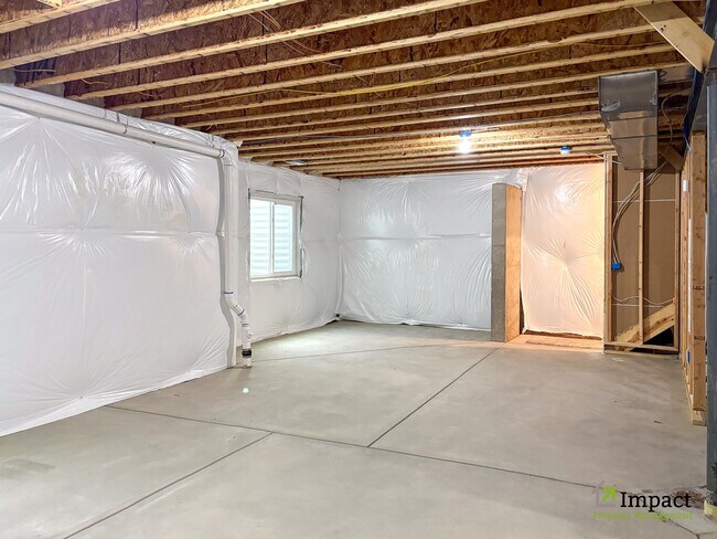 Building Photo - 10228 Vaughn St