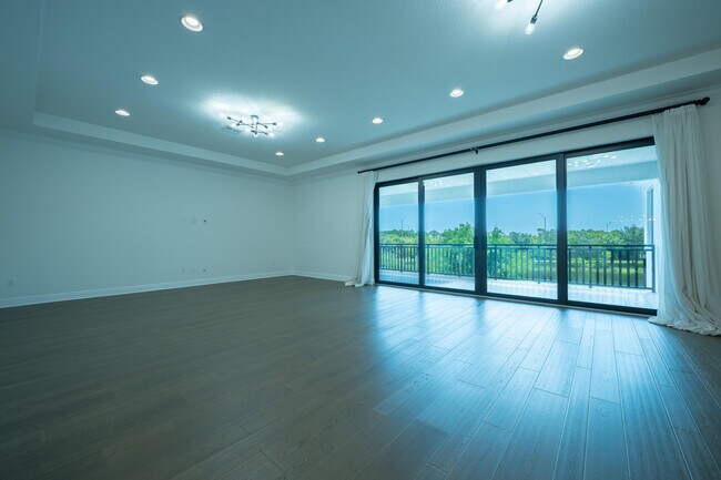 Building Photo - 13026 Artisan Cir