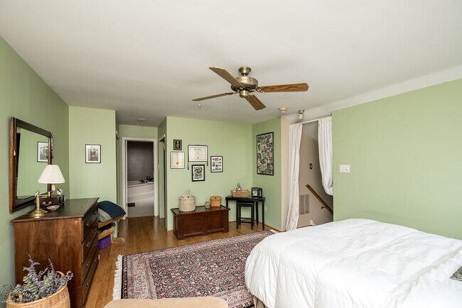 Master Suite - 710 Remington Ct