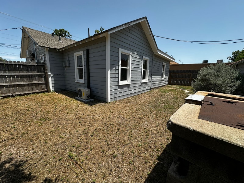 Building Photo - 15 N Bell St