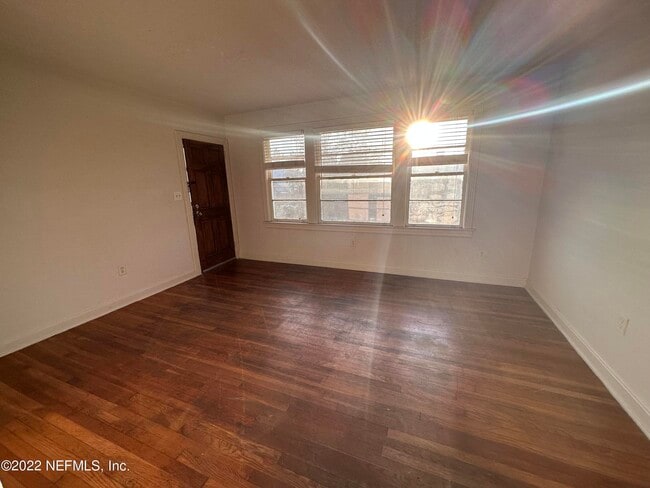 Building Photo - 1641 Larue Ave