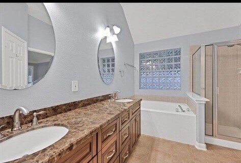 Building Photo - 14610 Southern Magnolia Cir