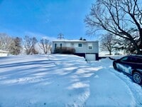 Building Photo - 3 Bed 1 Bath- South Park PA